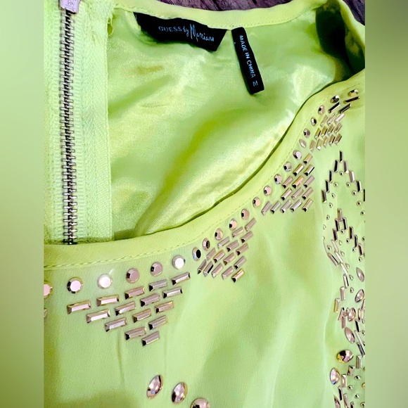 Guess By Marciano Bright Yellow Shift Dress With Gold Studs - Picture 4 of 5